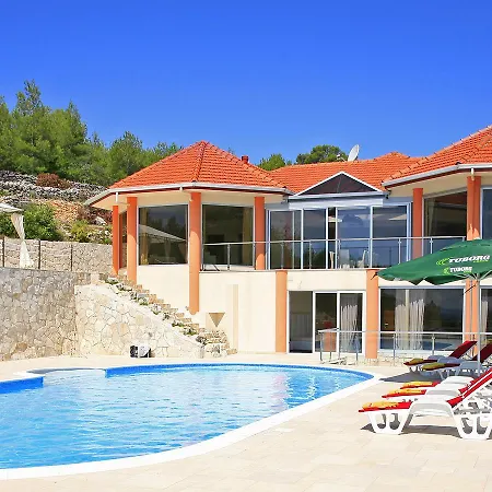 Vila Zaglav Potirna